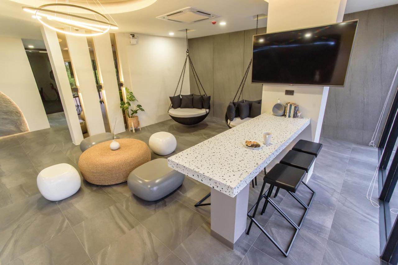 Sr Grand Hotel Chiangmai Chiang Mai Exteriör bild